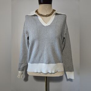 TRUTH- Black And White Chevron Stripe V-Neck Sweater With Collar. Size Xs